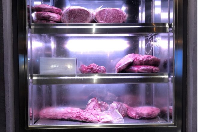 一頭買いだからこそ提供できる!北海道産最高峰”びえい和牛”の希少部位を堪能できるお店「炭火焼肉 亞茶 総本店」