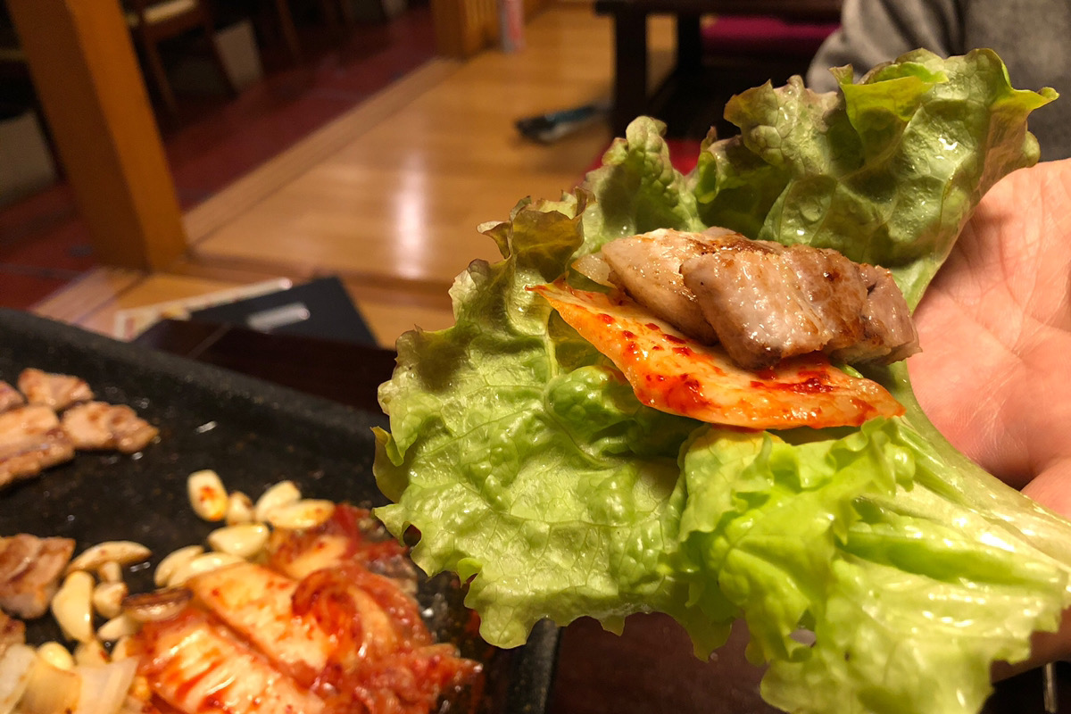 大満足のサムギョプサルセットで韓国気分「マンナ食堂」