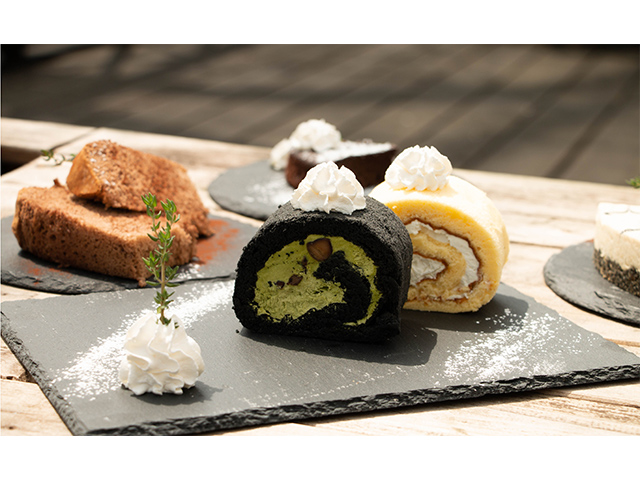 全10種自家製ケーキバイキング
